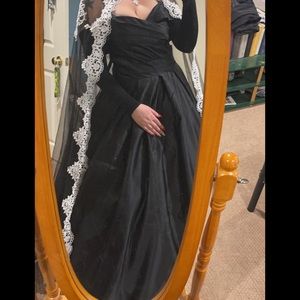 Black Dress (wedding or prom)